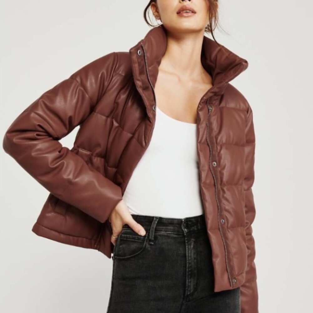 Abercrombie Vegan Leather Short Puffer, size Medium